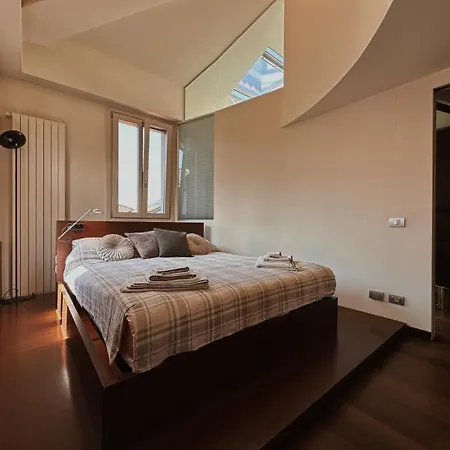 Casa Cavour Downtown Design Penthouse * Lecco